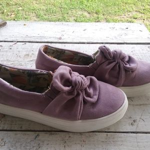 Purple sneaker low platforms